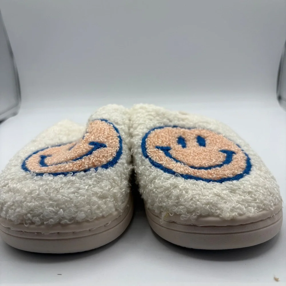 Smiley Face Fuzzy Slippers White Sherpa Boucle House Shoes‎ Retro Y2K Size 28-29